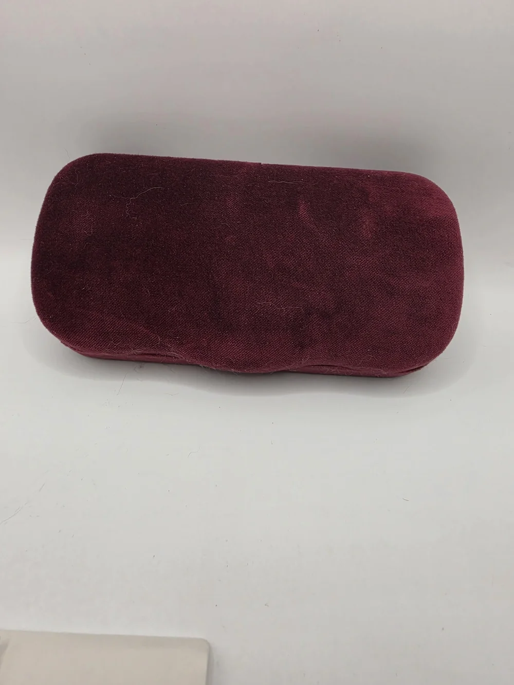 Vintage Gucci Clamshell Hardcase Storage Eyewear Case in Burgundy Velvet